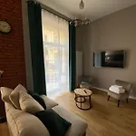 - Piotrkowska 37