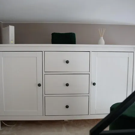 - Piotrkowska 37 Apartman *