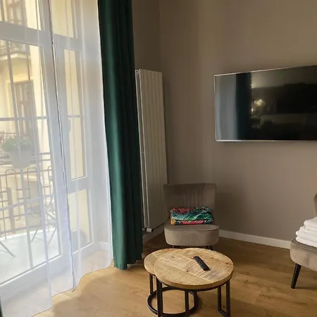 - Piotrkowska 37 Lägenhet *