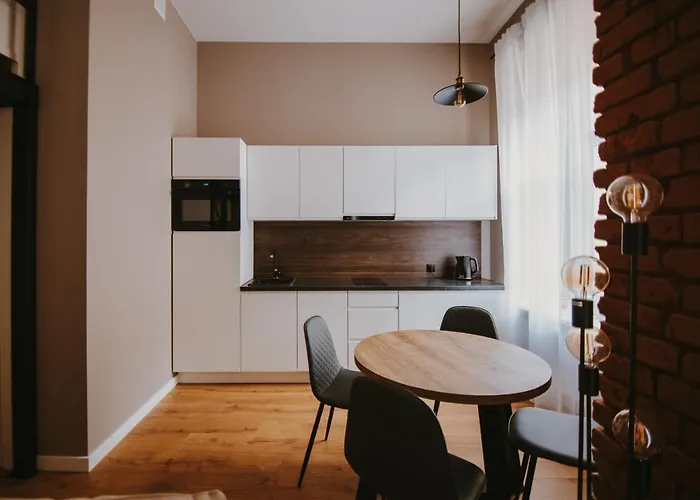 - Piotrkowska 37 Apartman *