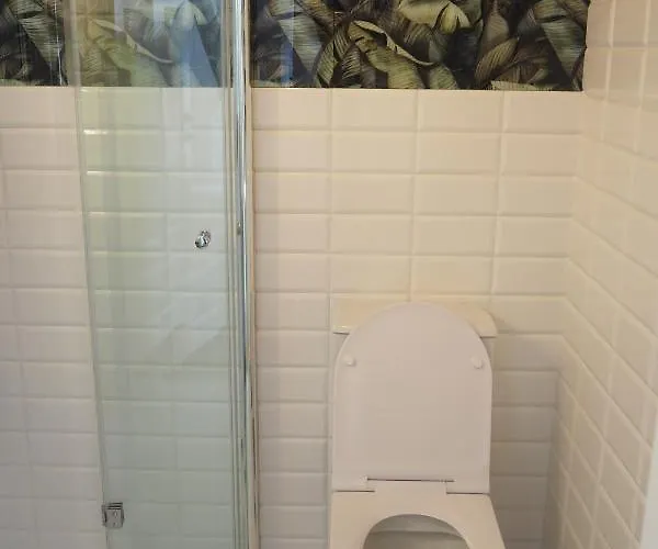 - Piotrkowska 37 Apartman